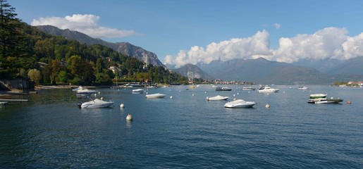 Fototapeta na wymiar Lac à Stresa en Italie