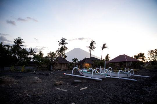 Boote am Strand in Amed - Bali