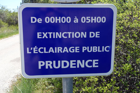 extinction &eacute;clairge public