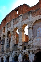 Wonders and details of ancient Rome, sis streets, monuments and charming corners.