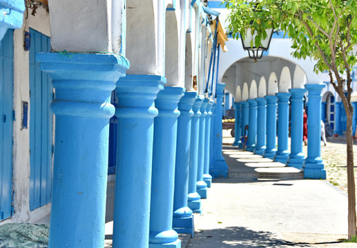 Larache column street