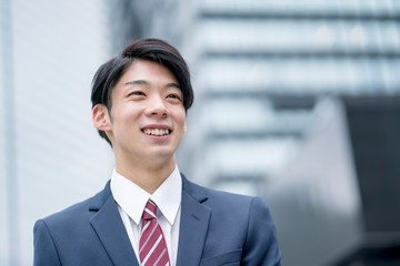 ジネスマン　笑顔
