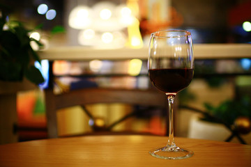 restaurant table wine serving