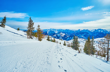 Skiing on Feuerkogel Mountain plateau, Ebensee, Salzkammergut, Austria
