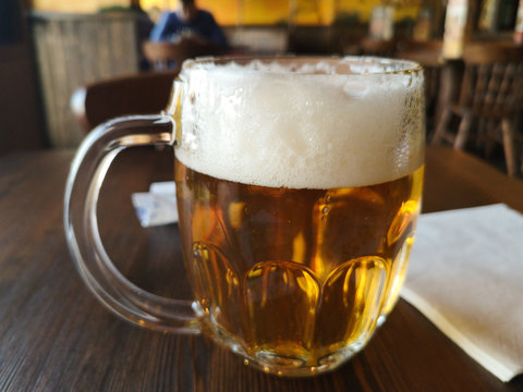 Bicchiere Di Birra" Immagini - Sfoglia 46 foto, vettoriali e video Stock |  Adobe Stock