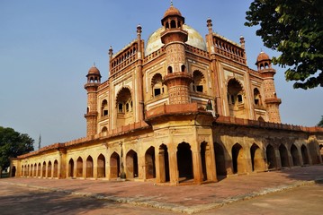 Fototapeta premium The beautiful historical tomb at new Delhi