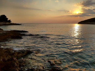 Abendstimmung an Pulas Küste, Kroatien