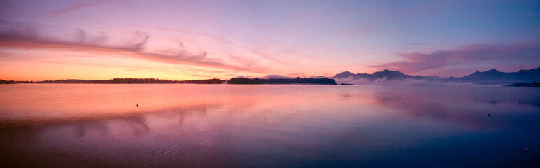Fototapeta na wymiar Dawn on Chiemsee Lake. Bavaria, Germany