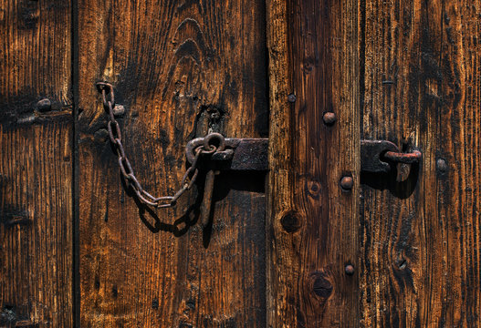 Latch, close-up