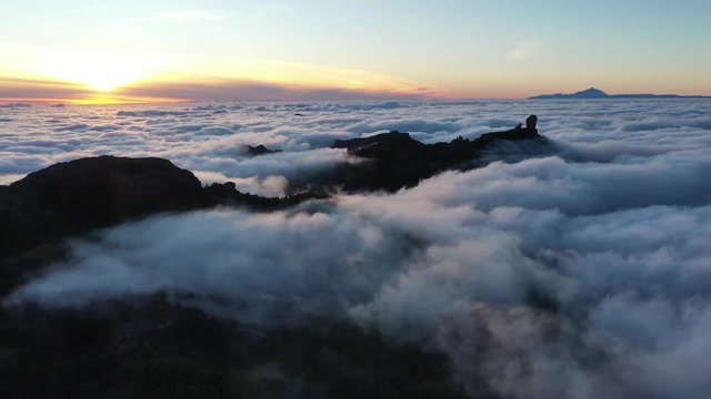Flying at Sunset towards Roque Nublo