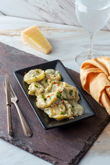 Butter Parmesan Tortelloni Alfredo