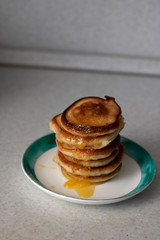 pancakes with honey
