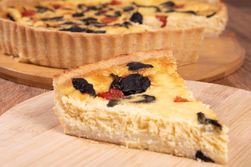 cheese, tomato and tomato quiche