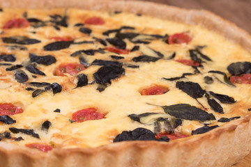 cheese, tomato and tomato quiche
