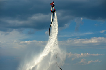 Flying over the water. We are flying aboard. The flywheel is screwed into the sky thanks to the...