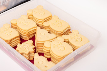 Baking in a transparent box and packaging