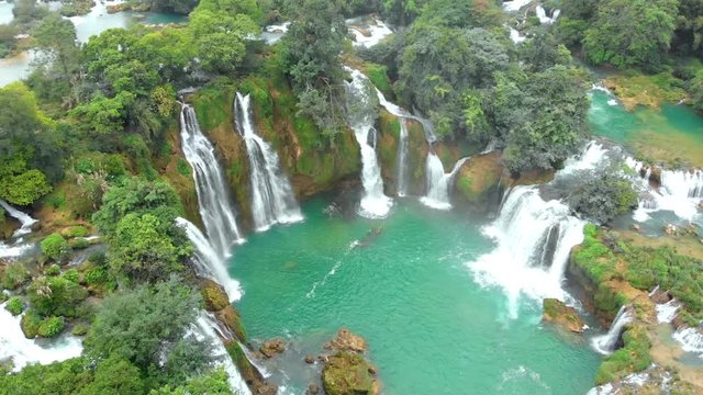 Ban Gioc Waterfall, also known as Detian Falls, is one of Vietnam&rsquo;s magnificent natural attractions.
Located on the Border between China and Vietnam.