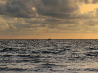 Sonnenuntergang über dem Meer bei Naples, Florida