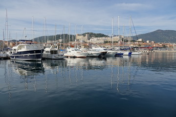 Fototapeta premium Ajaccio depuis le port Tino Rossi, Corse