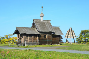 Fototapeta na wymiar Russia, Karelia. Church of the Resurrection of Lazarus in September