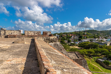 Fototapeta na wymiar Panoramic of the fortified castle of San Felipe in the city of Cartagena de Indias, Colombia. This fortification was the defense of the city against English invaders and also the Spanish conquerors.