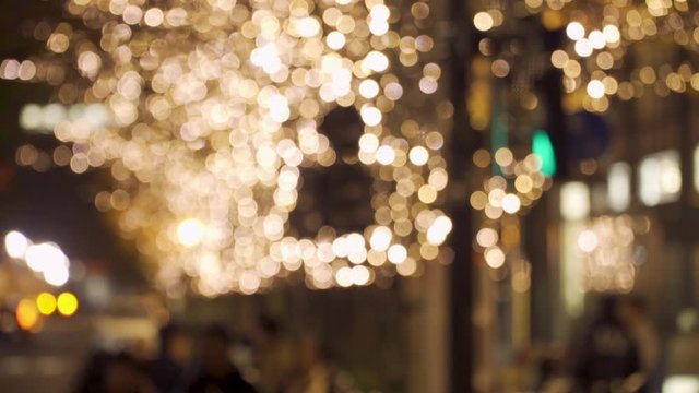 イルミネーションが輝く丸の内仲通り アウトフォーカス