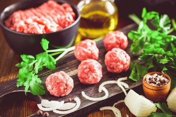 Raw meatballs