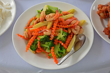 Fried vegetables with pork or Shrimp