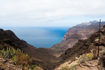 grand canaria hiking in mountains