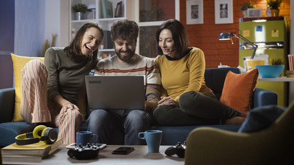 Friends social networking together