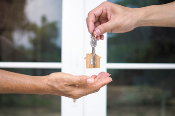 Home buyers are taking home keys from sellers. Sell your house, rent house and buy ideas.