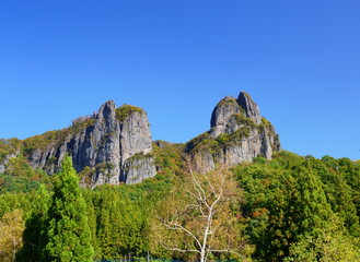 インターチェンジから見た高岩