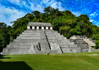 Fototapeta na wymiar Die Pyramide von Palenque