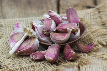fresh garlic in a bowl