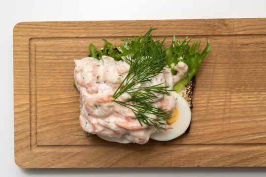 Skagenr&ouml;ra on sm&ouml;rrebr&ouml;d