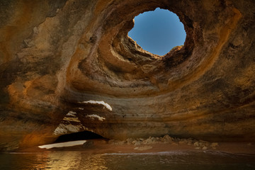Portugal, Algarve, Landschaft bei Benagil, Praia de Benagil, Lagoa
