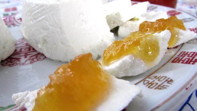 Requeij&radic;&pound;o e doce de ab&radic;&ge;bora