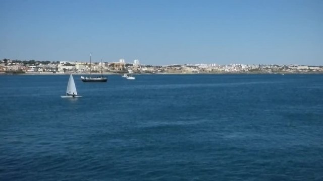 Barco na &radic;&deg;gua - Boats on the water