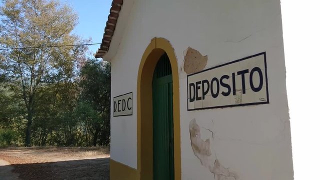 Dep&radic;&ge;sito de &radic;&deg;gua