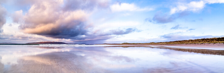 Obraz premium Narin Strand is a beautiful large blue flag beach in Portnoo, County Donegal in Ireland