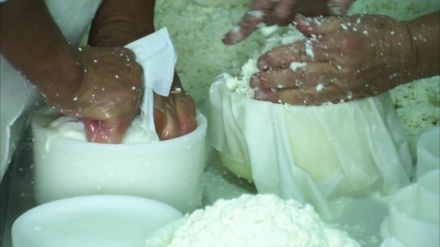 Produ&radic;&szlig;&radic;&pound;o de Queijo Serra da Estrela