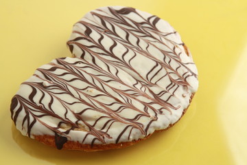 chocolate palm tree black and white, is a sweet of black and white chocolate palm tree, it is a sweet of puff pastry and chocolate