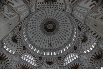 Obraz premium islamic theme ceiling in Sabancı Canter Mosque.