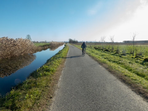 Italy,Lombardy, the cycle road in Naviglio di Bereguardo near Morimondo (Milan)