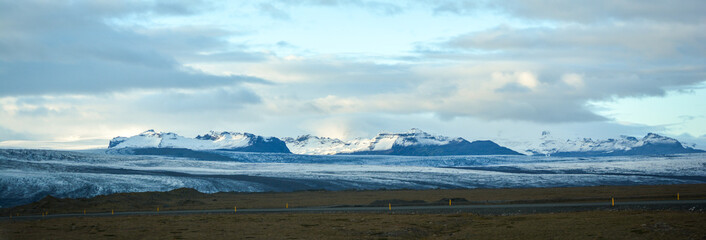 Fototapeta na wymiar Snowy mountains panoramic