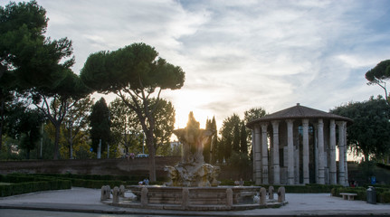 Obraz premium Roma, colosseo, campo dei fiori, piazza navona ,altare della patria 