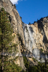 Fototapeta na wymiar Yosemite valley in Autumn