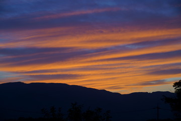 美しいカラフルな夕焼け