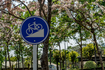 Down hill traffic sign