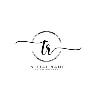 TR Initial handwriting logo with circle template vector.